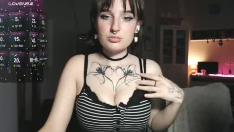 Snapshot of yourhanna_ chatting on 11-03-25, 02:07 hanna online show from 11-03-25, 02:07