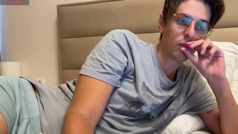 Snapshot of yourhotchristian chatting on 10-26-25, 08:20 Chris online show from 10-26-25, 08:20