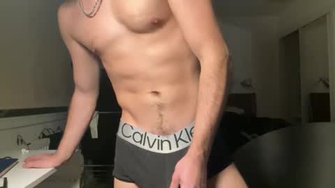 yourhotdude99 online show from 03-11-26, 07:53