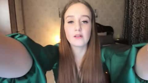 Snapshot of yourhotmariam chatting on 10-22-25, 04:13 Mariam online show from 10-22-25, 04:13