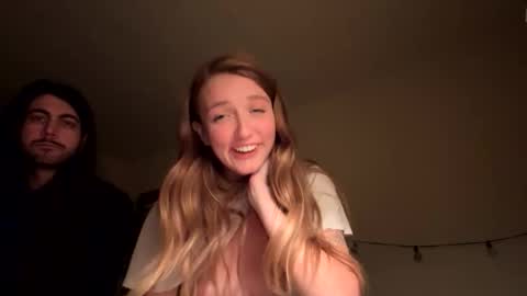 Snapshot of yourhotmother chatting on 11-28-25, 05:21 yourhotmother online show from 11-28-25, 05:21