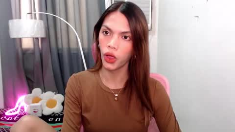 Snapshot of yourhotpatricia69 chatting on 01-05-25, 04:36 patty online show from 01-05-25, 04:36