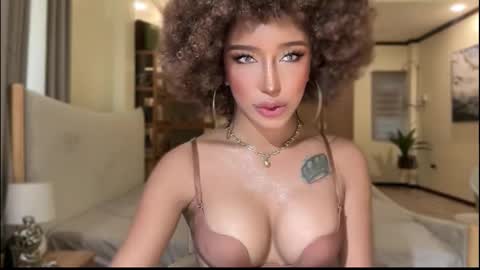 Snapshot of yourlovingpearlita1000 chatting on 10-25-25, 05:15 Pearl online show from 10-25-25, 05:15