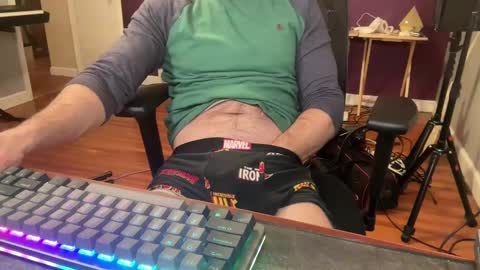 Snapshot of yourloyalpuppy chatting on 12-31-24, 07:10 yourloyalpuppy online show from 12-31-24, 07:10