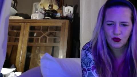 yourmomma999 online show from 01-04-25, 05:37