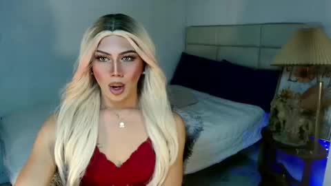 Chloe online show from 12-18-25, 04:46