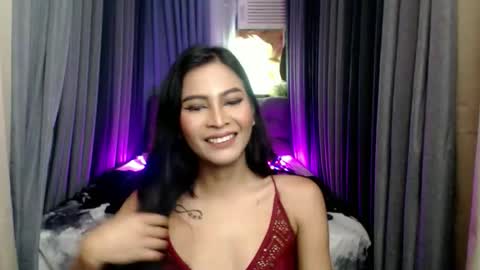 Snapshot of yourprettybella_ts chatting on 11-10-25, 10:31 yourprettybella_ts online show from 11-10-25, 10:31
