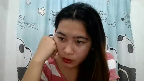 Snapshot of yourprettykelly chatting on 02-17-25, 12:43 Kelly online show from 02-17-25, 12:43