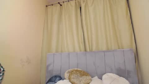 Snapshot of yours_jasmin chatting on 02-04-25, 06:17 yours_jasmin online show from 02-04-25, 06:17