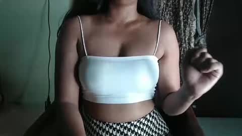 yoursassy_girl online show from 09-25-25, 06:55