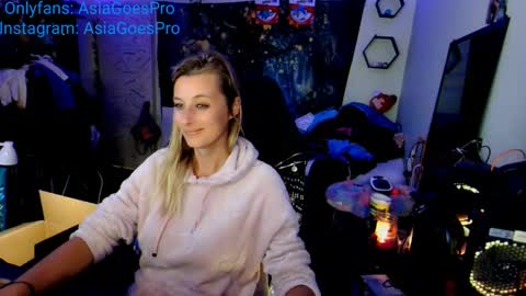 AsiaGoesPro - On All Socials online show from 02-02-25, 09:45