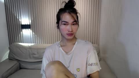 Snapshot of yoursexservice chatting on 12-14-25, 12:27 online show from 12-14-25, 12:27