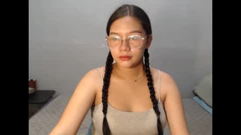 yoursexy_reb online show from 02-10-26, 05:55