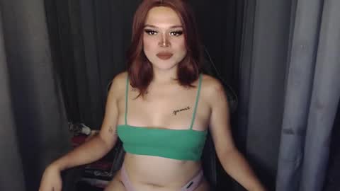 Snapshot of yoursexytowngirl chatting on 10-18-25, 03:42 LALA online show from 10-18-25, 03:42