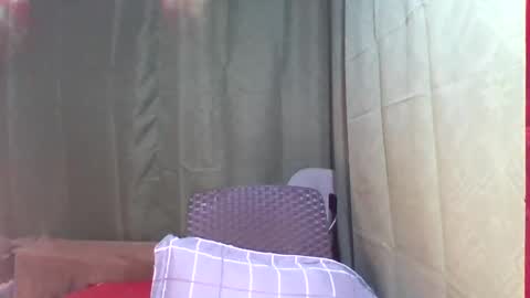 Snapshot of yourshygirl82 chatting on 12-16-24, 01:53 im MAY online show from 12-16-24, 01:53