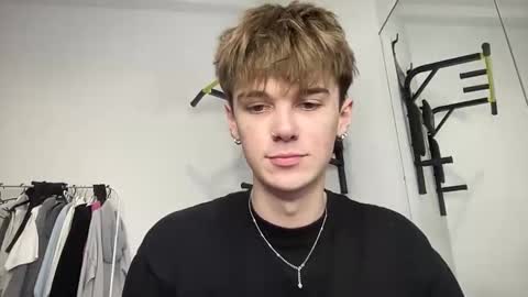 Snapshot of yoursweetyguy chatting on 01-16-26, 04:11 yoursweetyguy online show from 01-16-26, 04:11