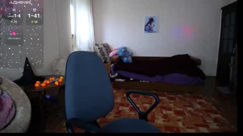 Sofia online show from 10-18-25, 10:16