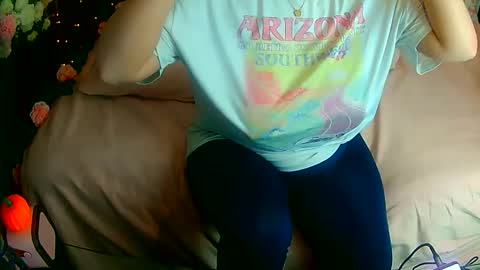 yourtoysophie18 online show from 10-02-25, 10:33