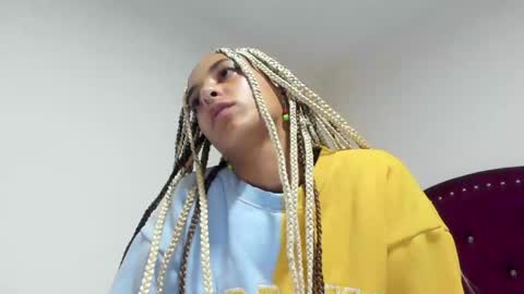 Snapshot of youwishtobeme chatting on 12-13-24, 01:48 elizabeth ju online show from 12-13-24, 01:48