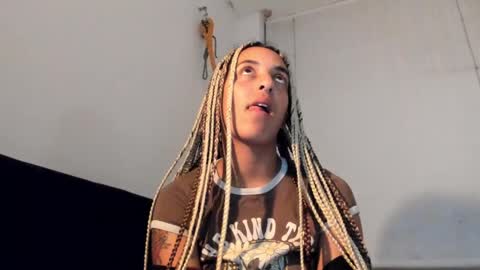 Snapshot of youwishtobeme chatting on 01-22-25, 02:59 elizabeth ju online show from 01-22-25, 02:59