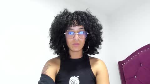 Snapshot of youwishtobeme chatting on 03-04-25, 12:07 elizabeth ju online show from 03-04-25, 12:07