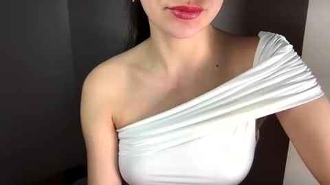 Snapshot of yovaline chatting on 11-18-25, 11:58 yovaline online show from 11-18-25, 11:58