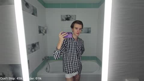 Yue Lang and Samm online show from 12-27-24, 08:18