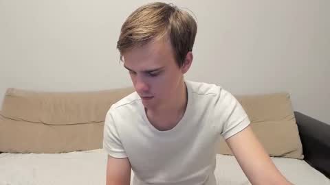 Yue Lang and Samm online show from 10-06-25, 06:16