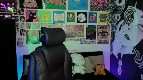    rawr   Anne Independent model      online show from 11-19-25, 01:16