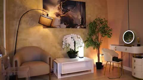 Snapshot of yuliadesirevska chatting on 10-10-25, 06:18 Yulia online show from 10-10-25, 06:18