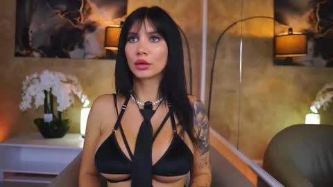 Snapshot of yuliadesirevska chatting on 10-23-25, 06:50 Yulia online show from 10-23-25, 06:50