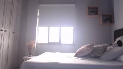 yulian_vasquez online show from 02-24-25, 12:05