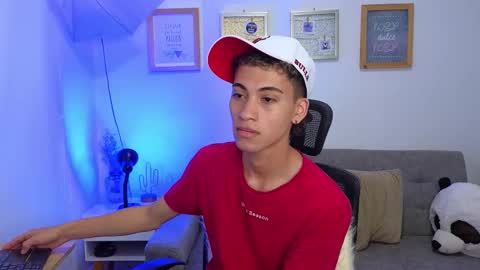 yulian_vasquez online show from 11-20-25, 03:23