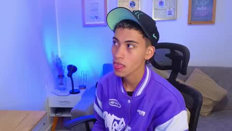 yulian_vasquez online show from 12-05-25, 12:25