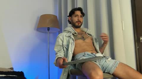 Snapshot of yulianpereira25 chatting on 09-28-25, 07:08 yulian 2811 online show from 09-28-25, 07:08