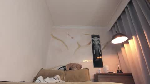 Snapshot of yulianpereira25 chatting on 11-16-25, 01:22 yulian 2811 online show from 11-16-25, 01:22