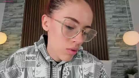 yulievans online show from 10-13-25, 07:25