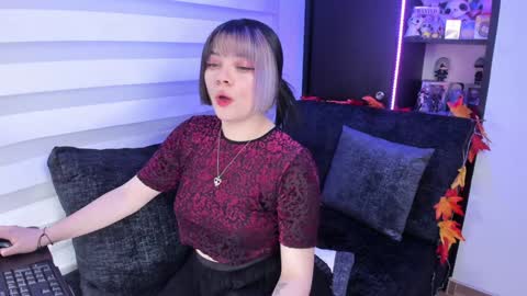 Snapshot of yume_aoki chatting on 01-17-25, 01:36 Yume online show from 01-17-25, 01:36