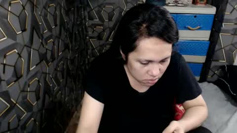 yumi online show from 10-13-25, 02:33