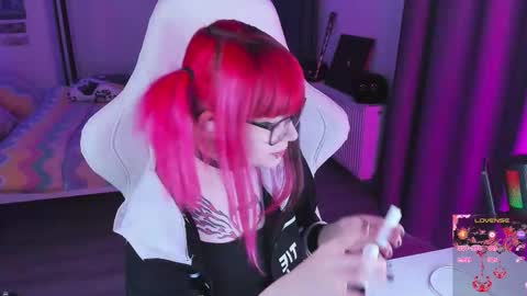 Snapshot of yumi_youkai chatting on 11-25-25, 10:48 Yumi 3 online show from 11-25-25, 10:48