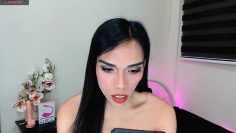 Snapshot of yumieholly chatting on 10-12-25, 03:44 yumieholly online show from 10-12-25, 03:44