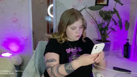 Polly online show from 09-18-25, 01:13