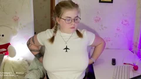 Polly online show from 10-08-25, 05:54