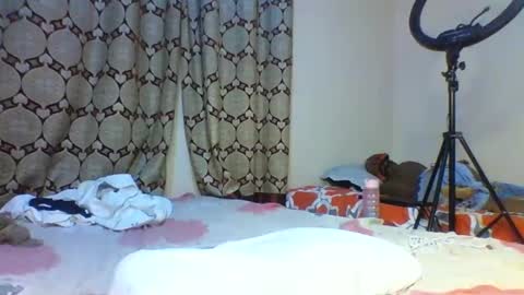 Curvy online show from 10-05-25, 07:56