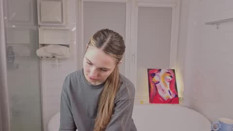 Emily online show from 02-15-26, 04:25