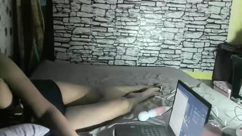 yummyhottiemom online show from 02-23-25, 08:00