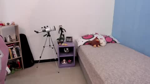 Yuna online show from 01-06-25, 03:29