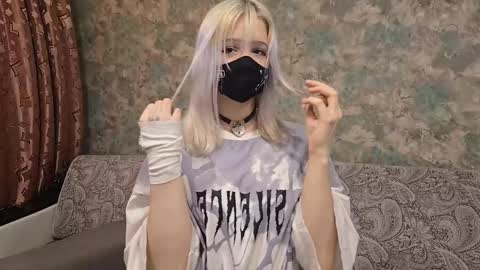 Snapshot of yunakiss chatting on 02-15-26, 07:32 Yuna online show from 02-15-26, 07:32