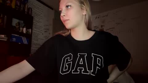 yunarosee online show from 01-18-26, 12:58