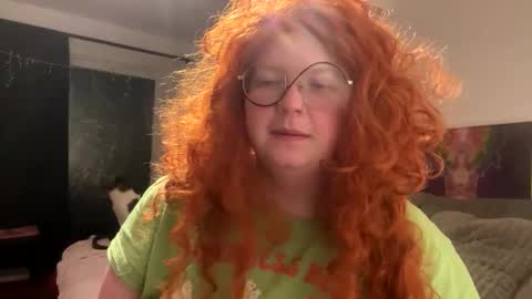 Etta and N online show from 12-18-25, 10:21